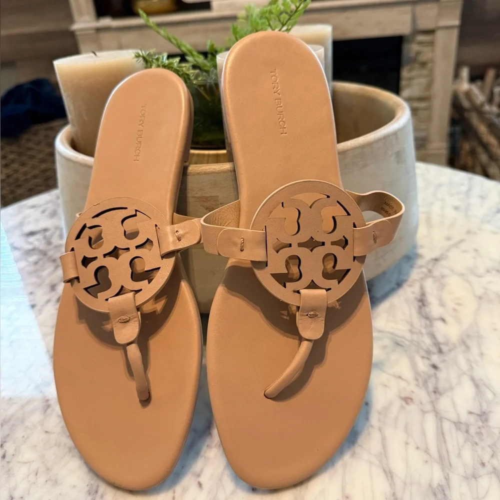 Tory Burch smooth Miller - Picture 1 of 6